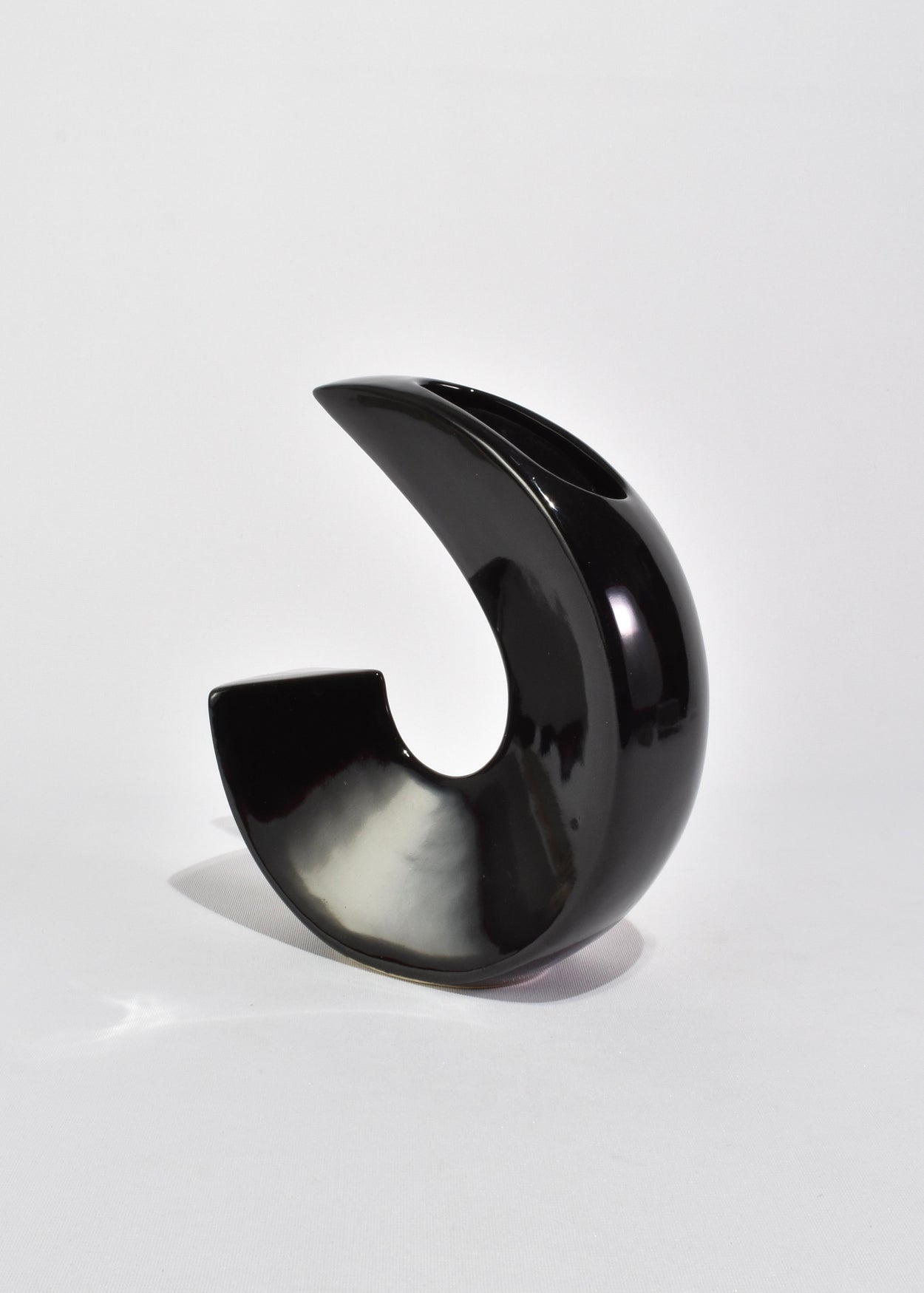 Black Curved Vase