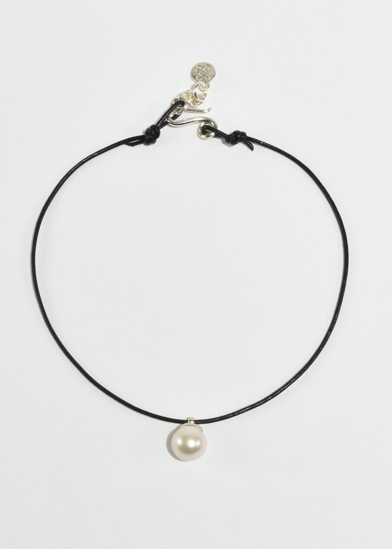 Leather Pearl Choker Necklace