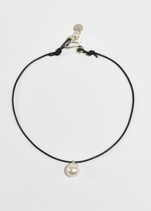 Leather Pearl Choker Necklace