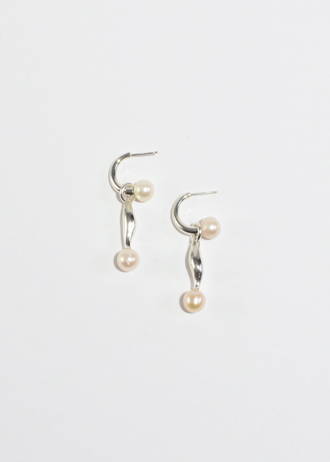 Figurine Pearl Hoop Earrings