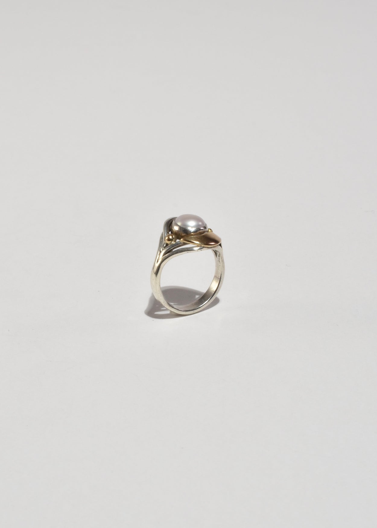 Sculptural Pearl Ring