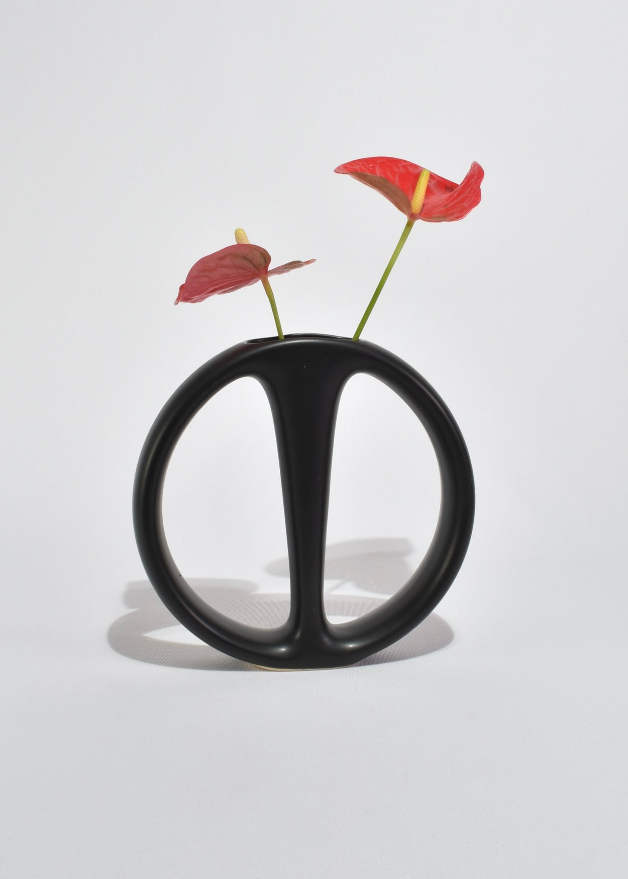 Black Ceramic Ikebana Vase