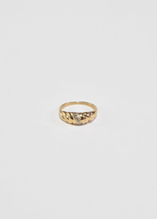Ribbed Gold Diamond Ring