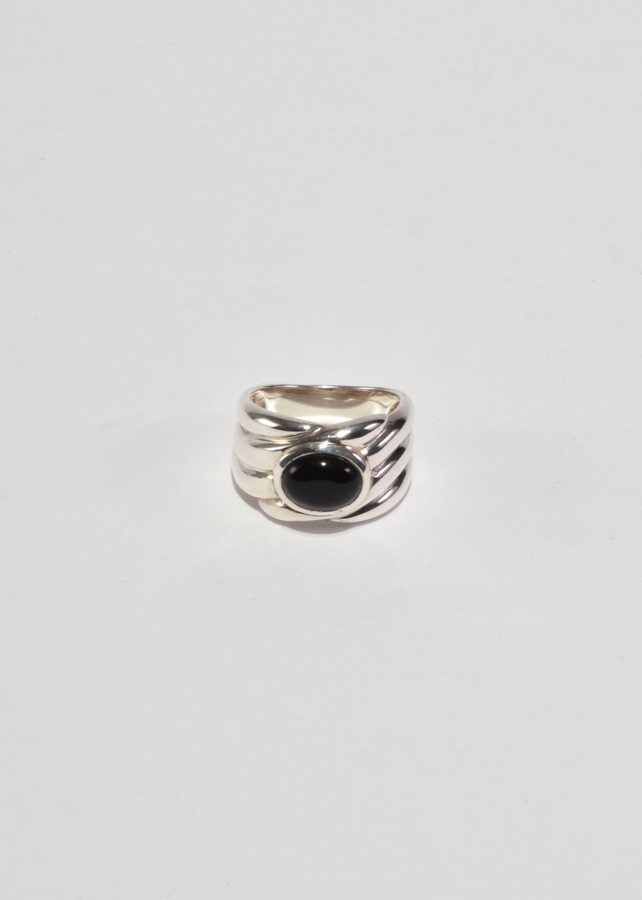 Ribbed Onyx Ring