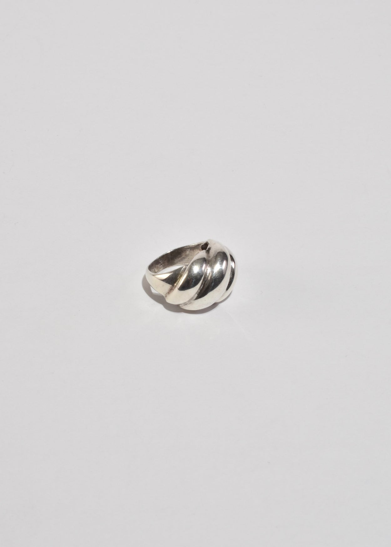 Ribbed Statement Ring