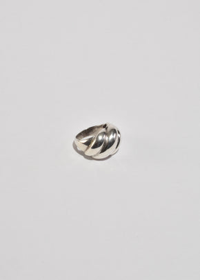 Ribbed Statement Ring