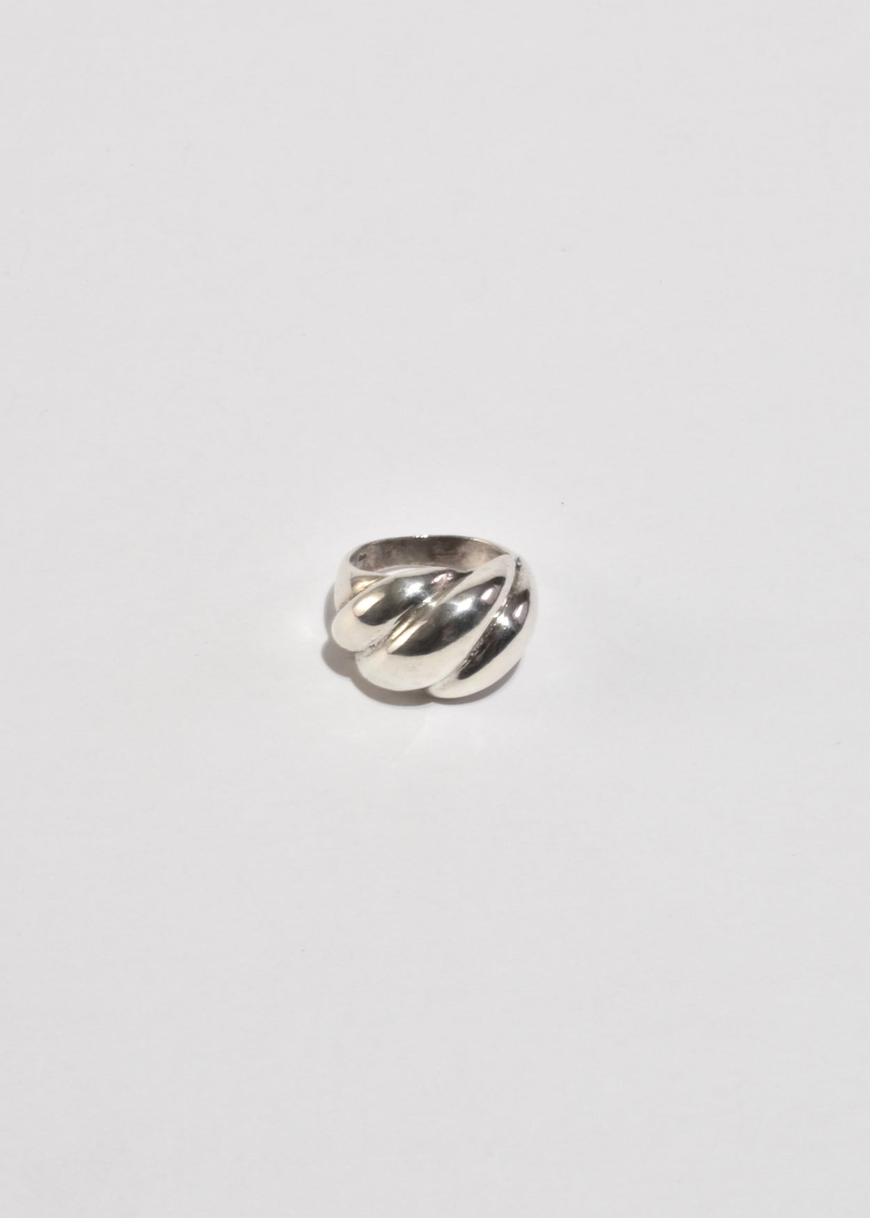 Ribbed Statement Ring