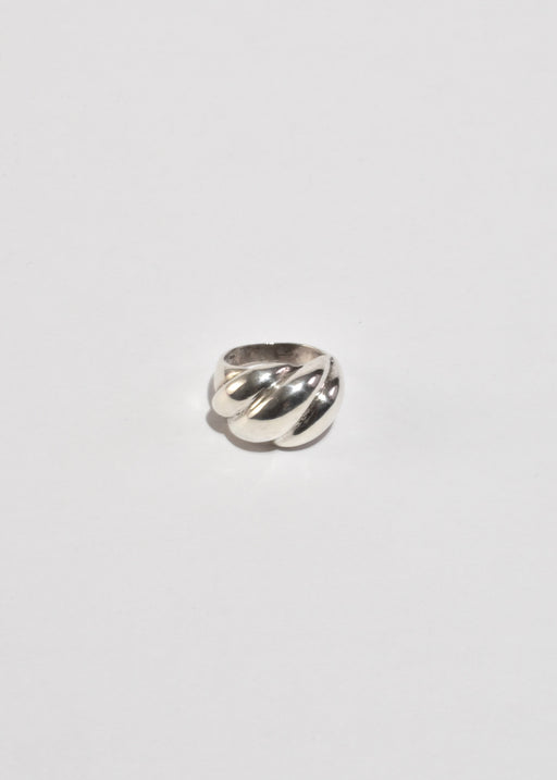 Ribbed Statement Ring