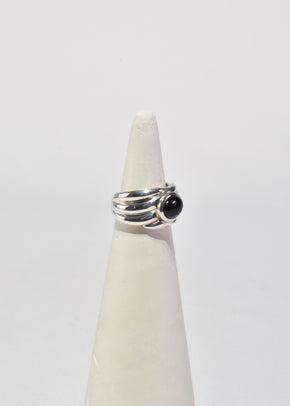 Ribbed Onyx Ring