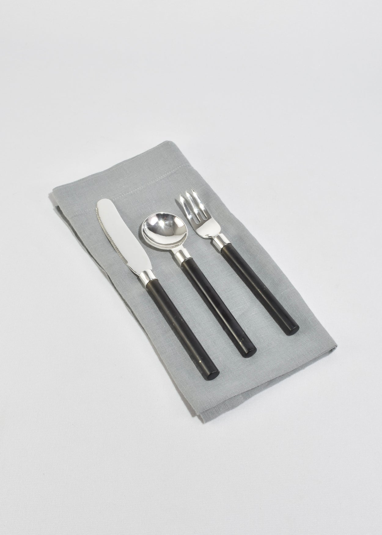 Casa Cutlery Set in Onyx