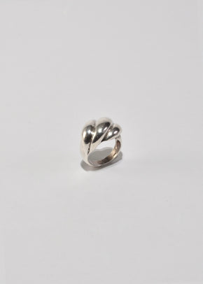 Ribbed Statement Ring