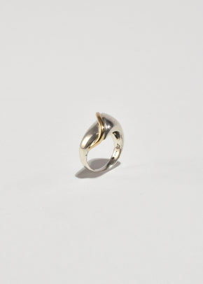 Sculptural Gold Stripe Ring