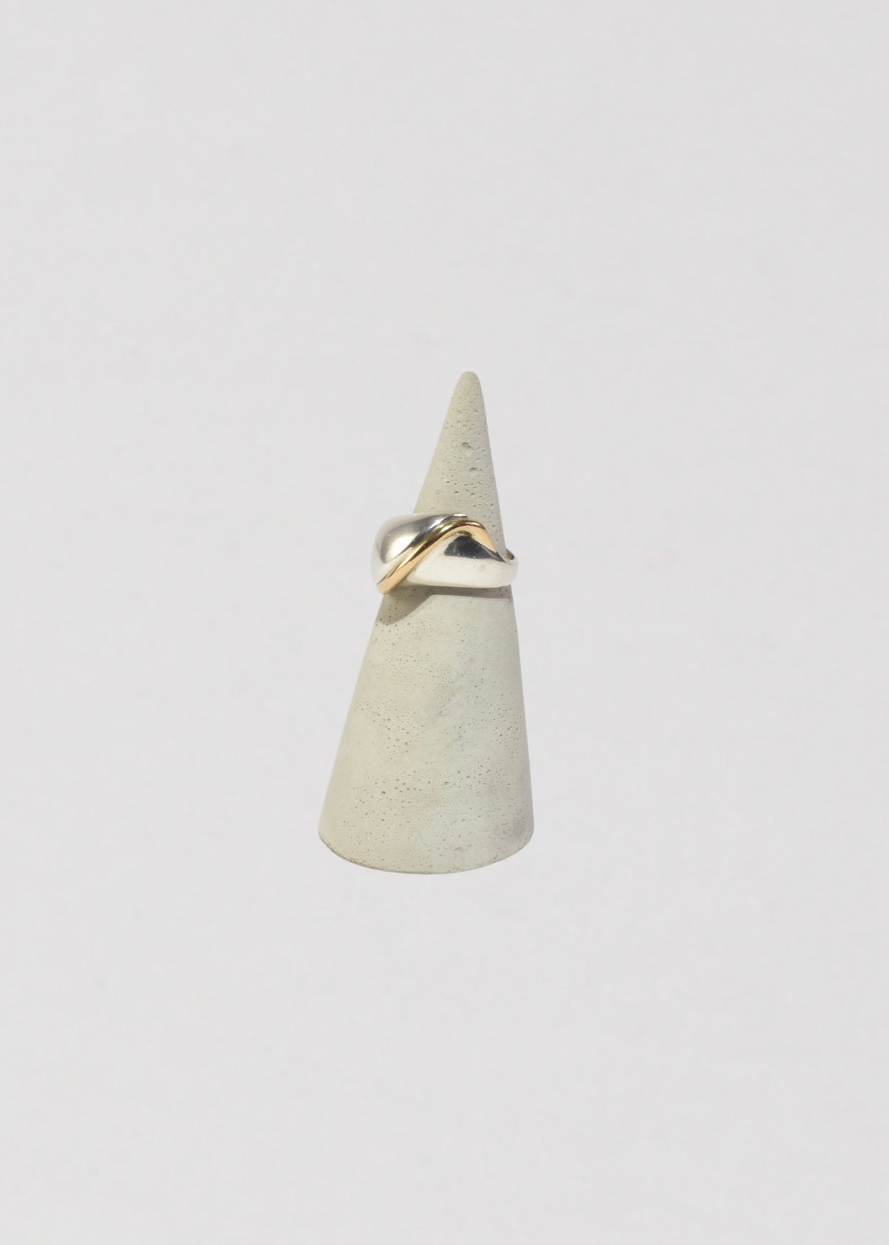 Sculptural Gold Stripe Ring